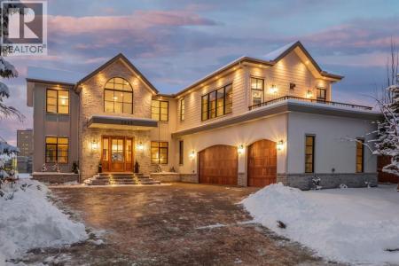 2945 TORONTO CRESCENT NORTHWEST, Calgary, Alberta T2N 3W4, Canada