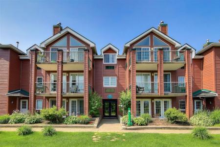 252  Ch. du Lac-Millette, Saint-Sauveur, Quebec J0R 1R3, Canadá