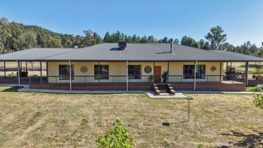 25 Icely Street, Eugowra, NSW 2806, Australia