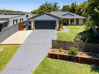 53 Soren Larsen Crescent, Boambee East, NSW 2452, Australia
