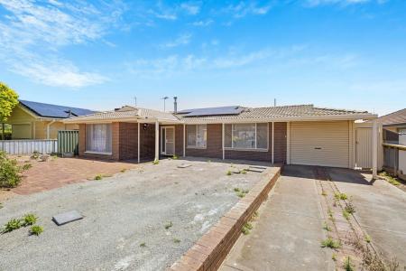 25 Chynoweth Avenue, Hackham, SA 5163, Australia