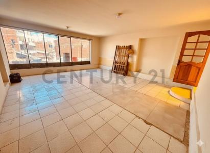 Calle Sanjinés entre calle Otero y calle E. Finot, Zona Ciudad Satélite , Ciudad Satélite, Potosí 00001, Bolivia