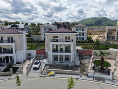 Qendra Tregtare TEG, Tirana, Albania