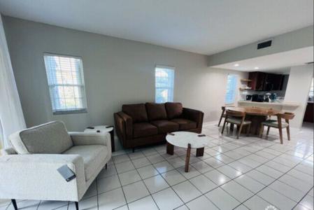 OCEAN CLUB NEWLY RENOVATED 2/2.5, Spotts, Grand Cayman, Îles Caïmans