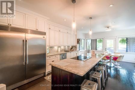 137 PARKVIEW AVENUE, Toronto (willowdale East), 安大略省 M2N 3Y6, 加拿大