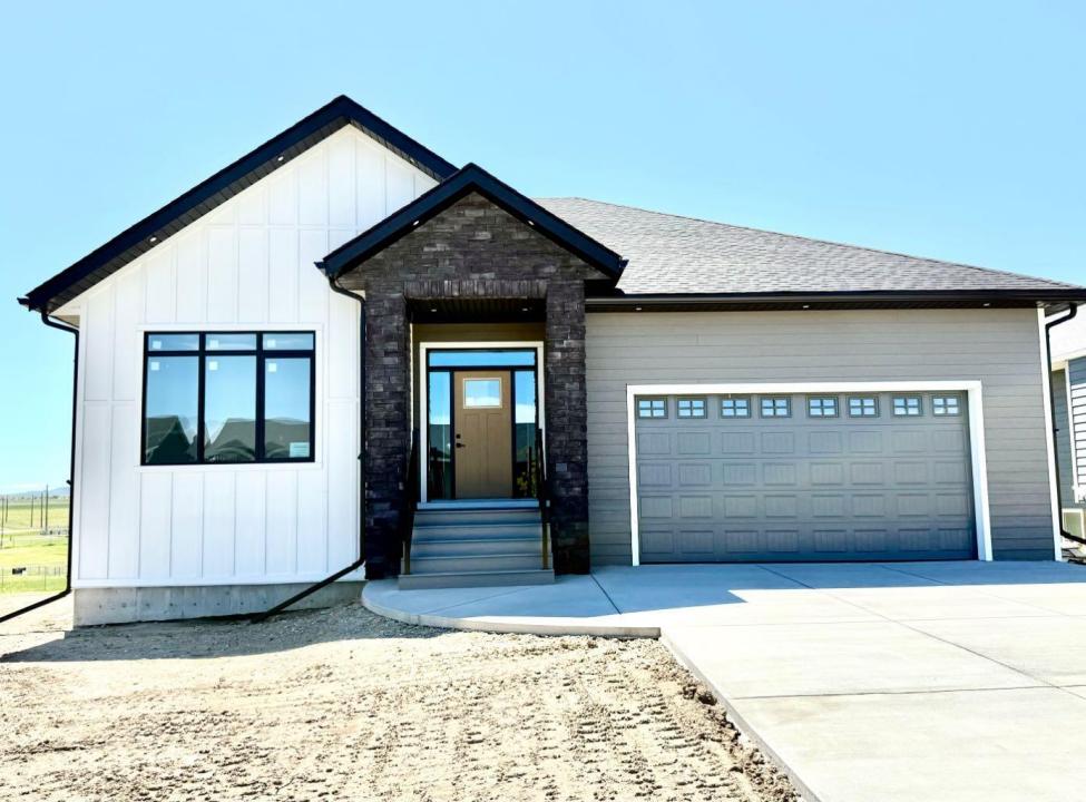 131 WESTVIEW DRIVE, Nanton, Альберта T0L 1R0, Канада