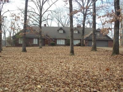 1301 Lurlyn, Poplar Bluff, Missouri 63901, USA