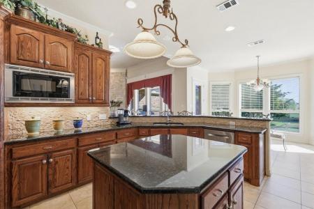 1340 Summerbrook Lane, Midlothian, Texas 76065, USA