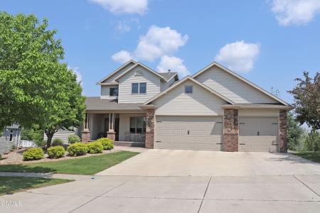 1854 Valley Drive, Bismarck, North Dakota 58503, USA