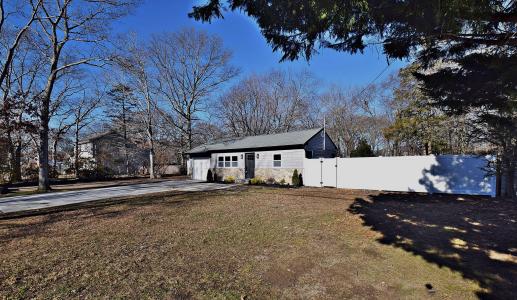 371 Oceanside Street, Islip Terrace, NY 11752, USA