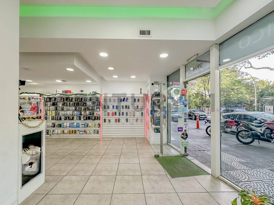 Av santa fe 3990 , Palermo, Capital Federal 00001, Argentina