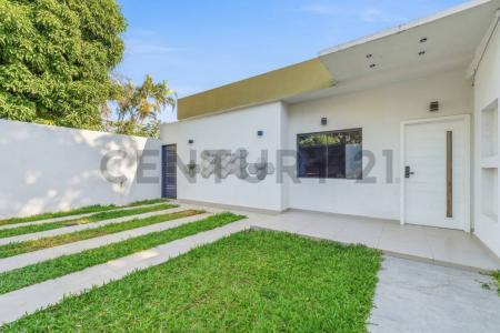 La paz, entre Simón Bolívar y Libertadores de América , Luque, Central 00001, Paraguay