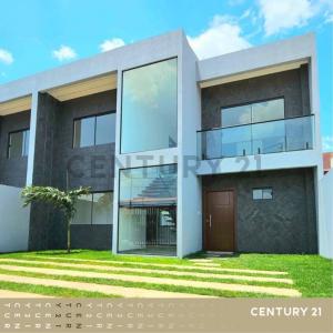 Urbanizacion Roma, av. Banzer km 8 1/2 , Norte, Santa Cruz 0000, Bolivia