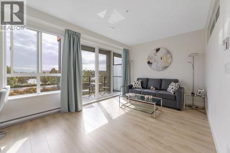 1792 STARLING DRIVE, Tsawwassen, British Columbia V4M 0E4, Canada