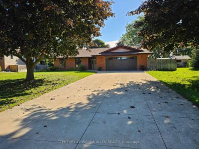55 PENETANGORE ROW S, Huron-Kinloss-, Ontario N2Z 2L8, Canada