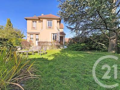 Troyes, Champagne-Ardenne 10000, France