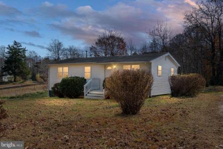 2627 Rose Mount Road, Hustle, Virginia 22476, USA