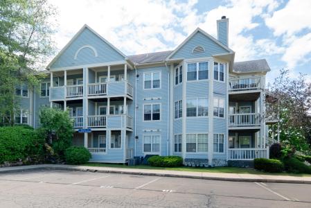 75 Redwood Drive 609, East Haven, Connecticut 06513, USA