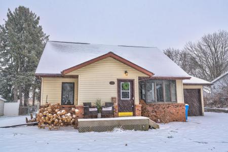 623 Hamilton Street, Columbus, Wisconsin 53925, USA