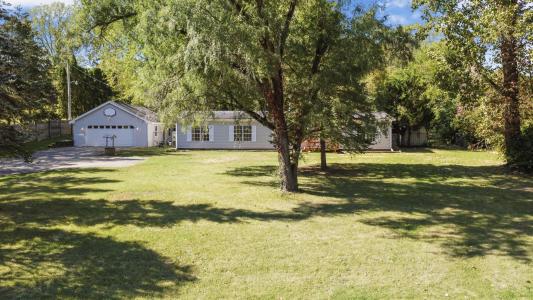 12690 N Red Bud Trail, Buchanan, Michigan 49107, USA