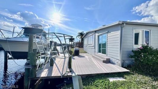 5545 Sir Walter WAY, North Fort Myers, Floride 33917, États-Unis