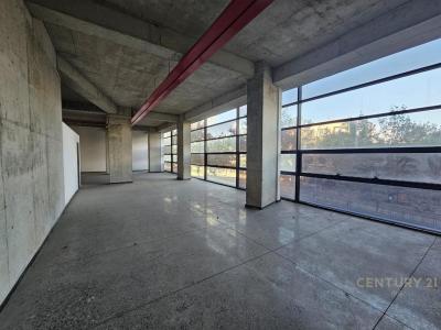 Rruga e Kavajës, Tirana, Albania