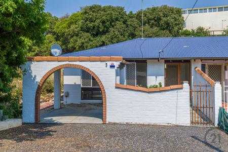 1/10 Mippi Road, Halls Head, WA 6210, Australia