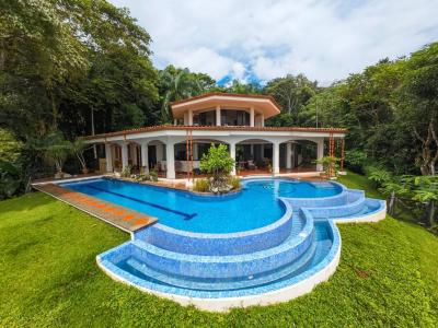 Escaleras , Dominical Bahía Ballena Osa, Пунтаренас 00001, Коста-Рика