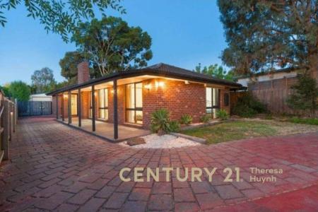 60 Saxonwood Drive, Narre Warren, VIC 3805, Australia