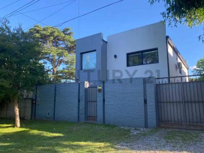 21C entre 452 y 453 , La Plata, GBA Sur 1896, Argentina