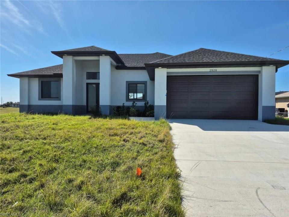 2602 Diplomat PKWY W, Cape Coral, Floride 33993, États-Unis