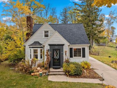 2344 OAKWOOD Avenue, Green Bay, Wisconsin 54301-2122, USA