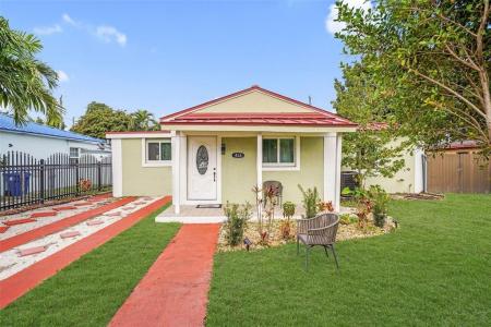 413 NW 100th Ter, Miami, Florida 33150, USA