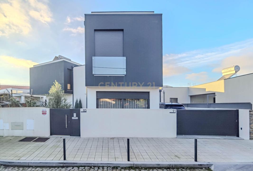 Valongo, Porto 4440-623, Portugal