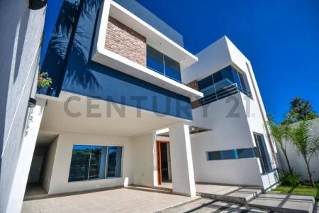 Tuyutí casi Capitan Juan Amarilla 985, Luque, Centralizzato 00001, Paraguay