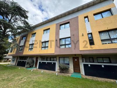 De las Artes y del Cazón , Pinamar, Buenos Aires Costa Atlántica 7167, الأرجنتين 