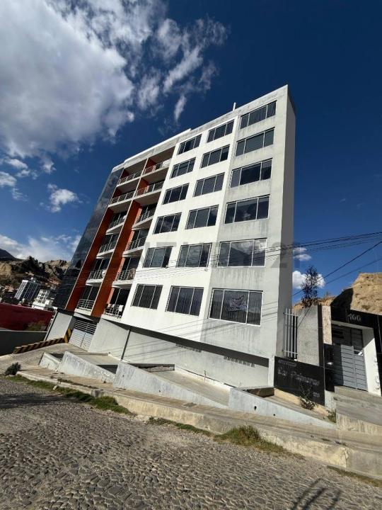 Irpavi 2, Aruntaya, Calle Las Palmeras, Cond. Las Palmeras , Irpavi 2, La Paz 00001, Bolivia