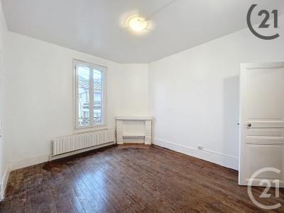 Melun, Île-de-France 77000, France