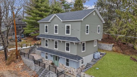 11 MAINE ST, Lake Hopatcong, NJ 07849, USA