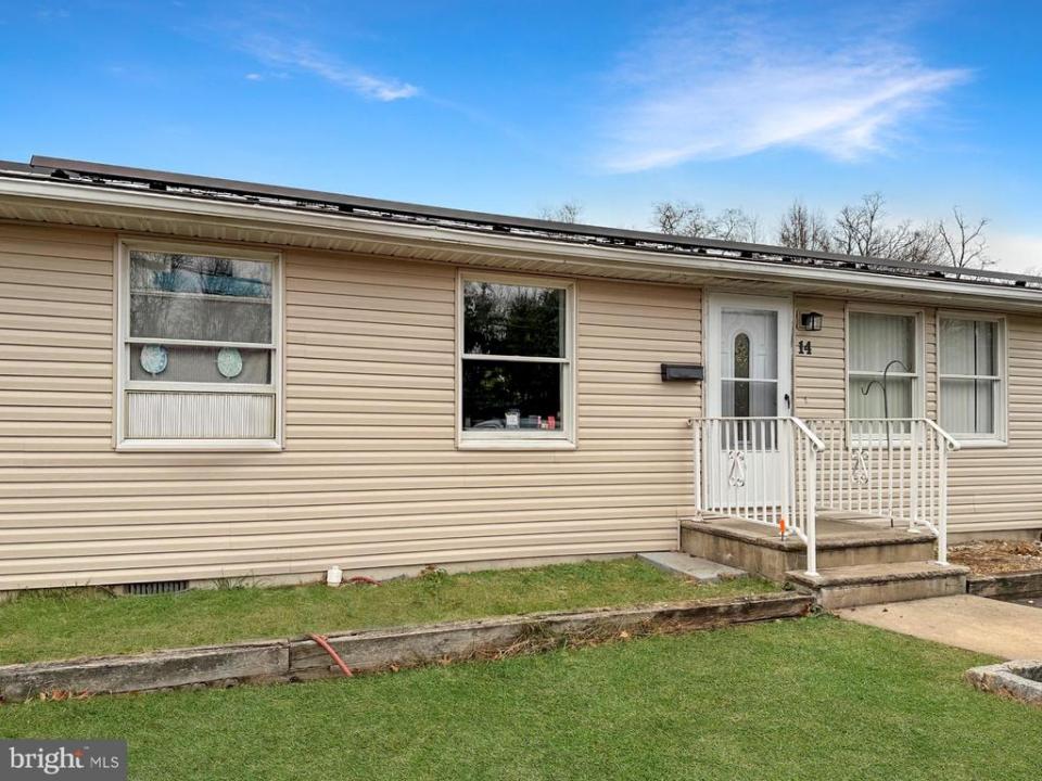 14 E Church Street, Monroe Township, New Jersey 08831, HOA KỲ