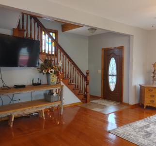 8 Stanton Street, Ticonderoga, NY 12883, USA