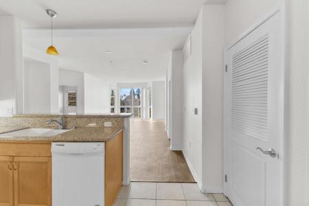 330 J Street , 402, San Diego, Californie 92101, États-Unis