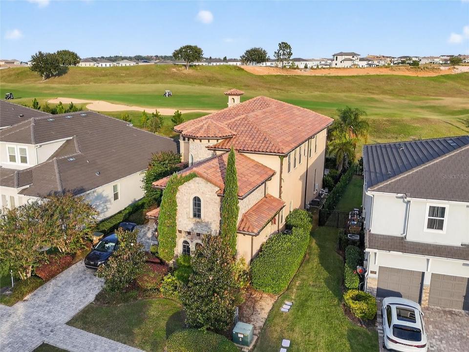 16152 Volterra Point, Bella Collina, Florida 34756