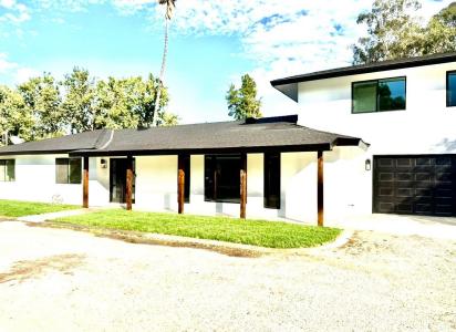 10326 N Fowler Avenue, Clovis, California 93619, USA