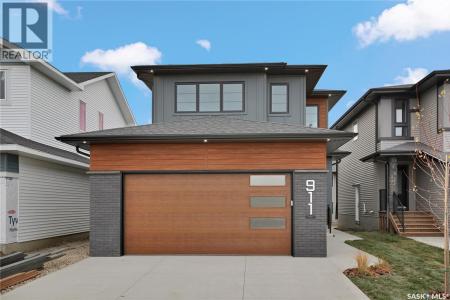 911 TRAEGER MANOR, Saskatoon, Saskatchewan S7N 4V6, Kanada