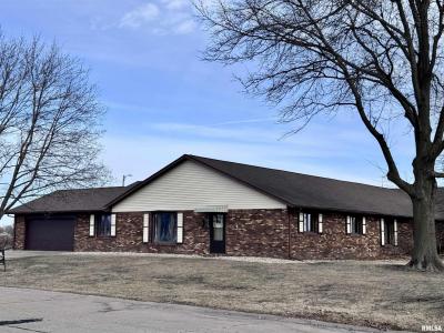 1823 S MADISON Street, Macomb, Illinois 61455, États-Unis