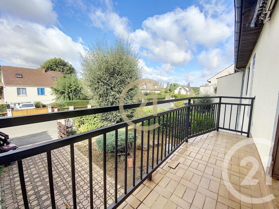 Paron, Bourgogne 89100, Francia