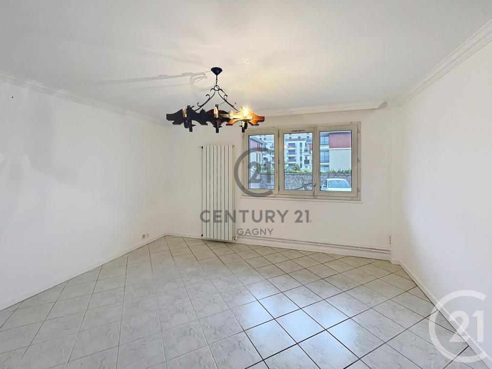 Gagny, Île-de-France 93220, France