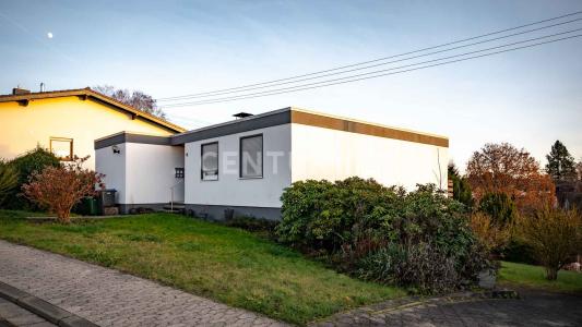 Niederlinxweiler, Saarland 66606, Germany