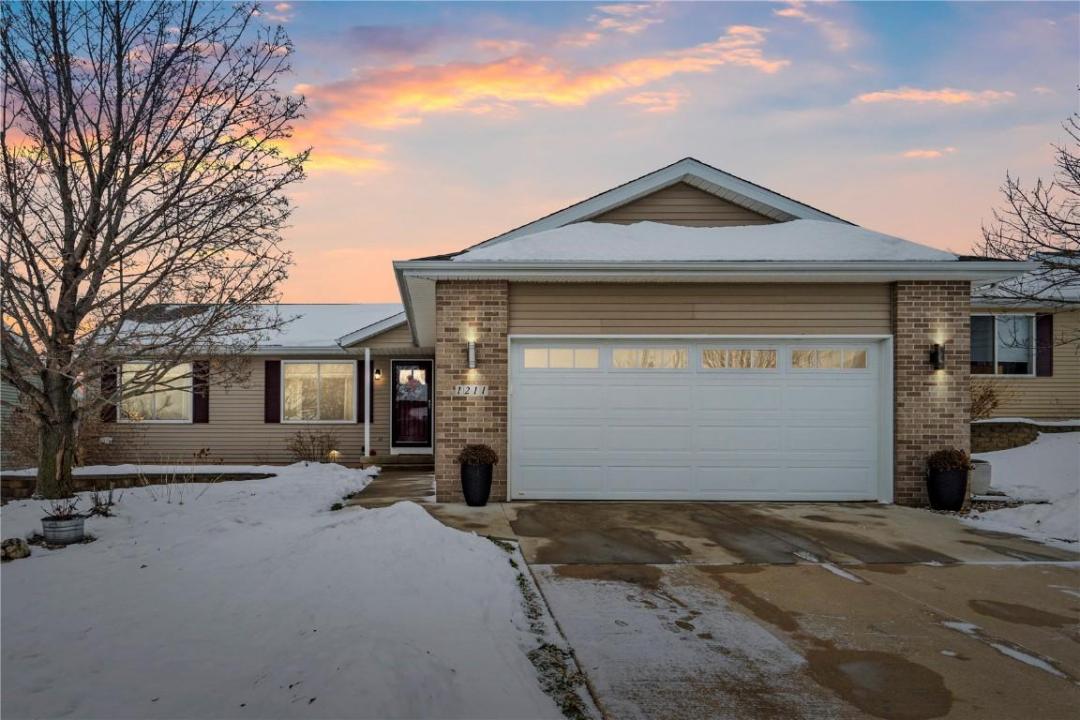 1211 Wolf Dr Nw, Cedar Rapids, Iowa 52405